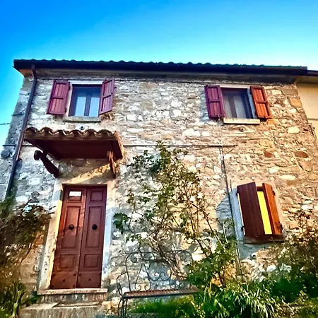 La Gazza Ladra House * Pieve di Carpegna